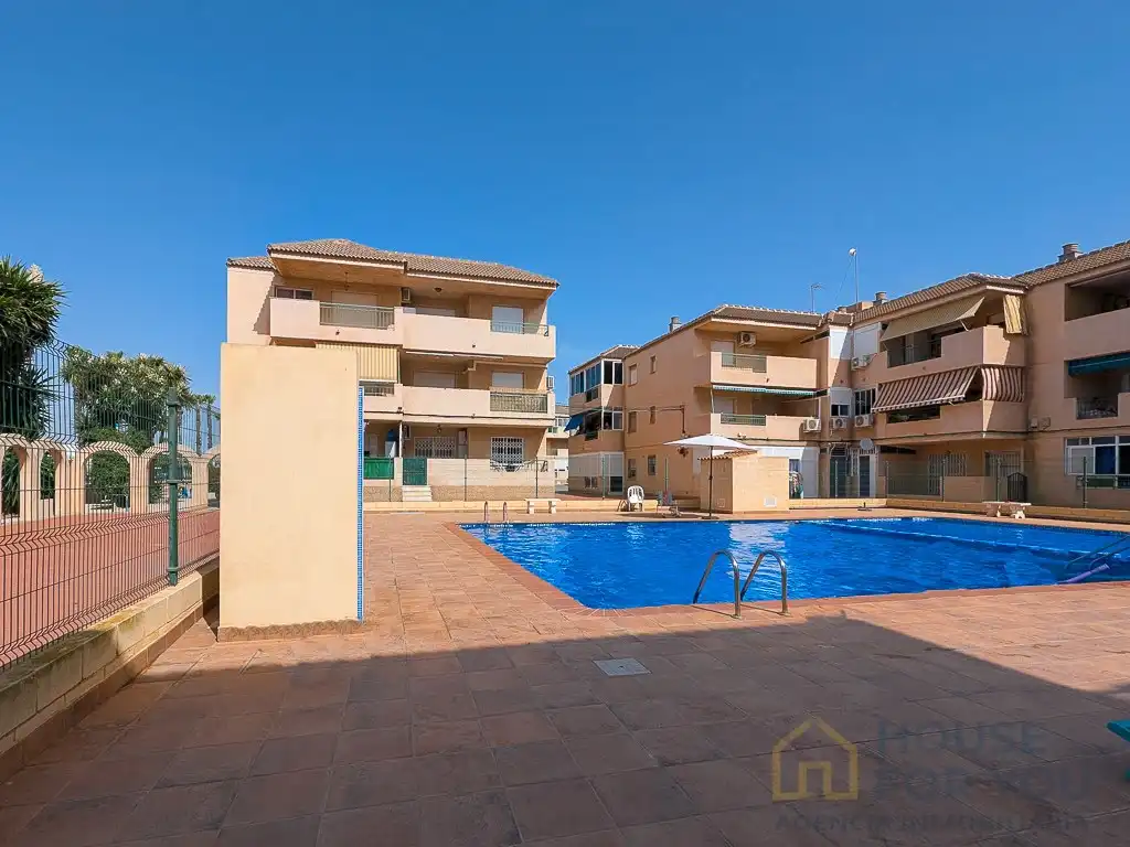 Vista exterior de Piso en venta en Los Alcázares