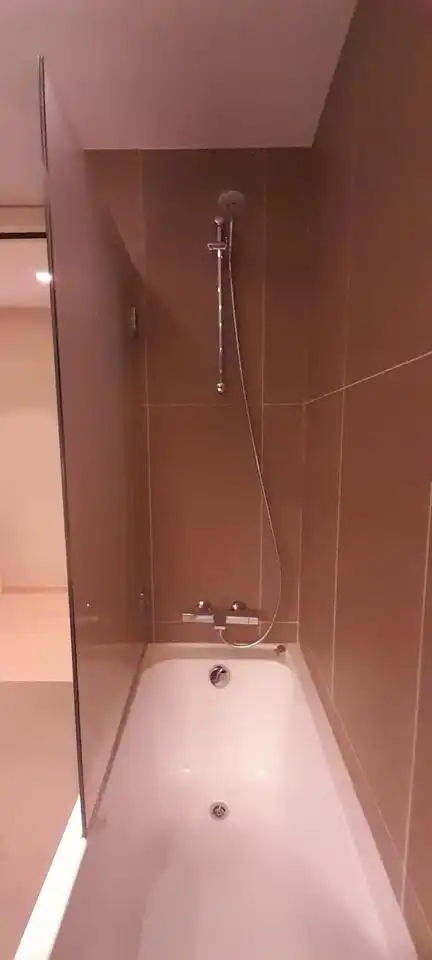 Baño de Piso de alquiler en Escaldes – Engordany con Aire acondicionado y Amueblado