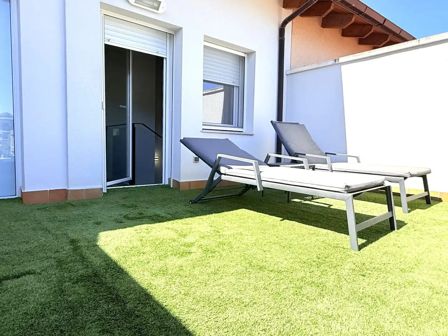 Terrassa de Casa o xalet en venda en Sant Boi de Llobregat amb Aire condicionat, Calefacció i Jardí privat
