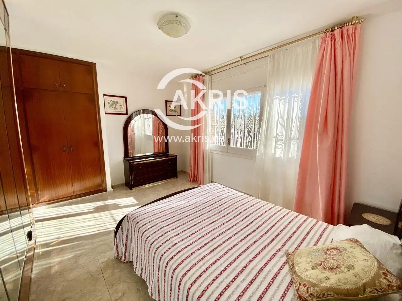 Villa avec piscine à vendre à Carrer Finlàndia, imagen 8