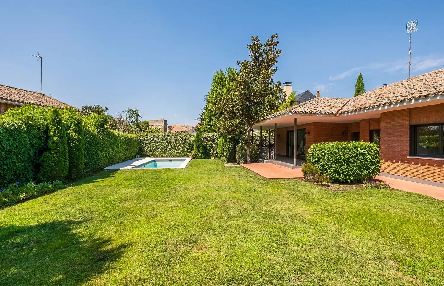 Villa mit Pool zur Miete in Osa Mayor, imagen 3