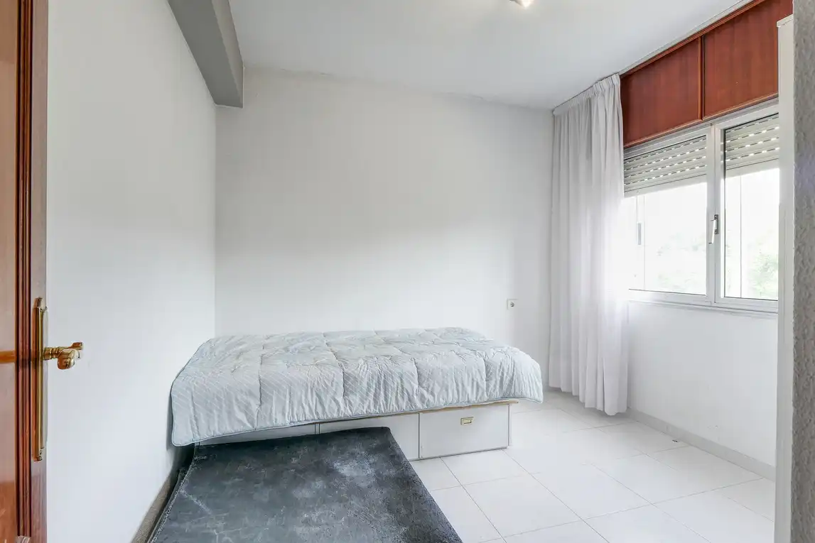 Habitación de Casa o chalet en venta en A Laracha   con Calefacción, Jardín privado y Trastero