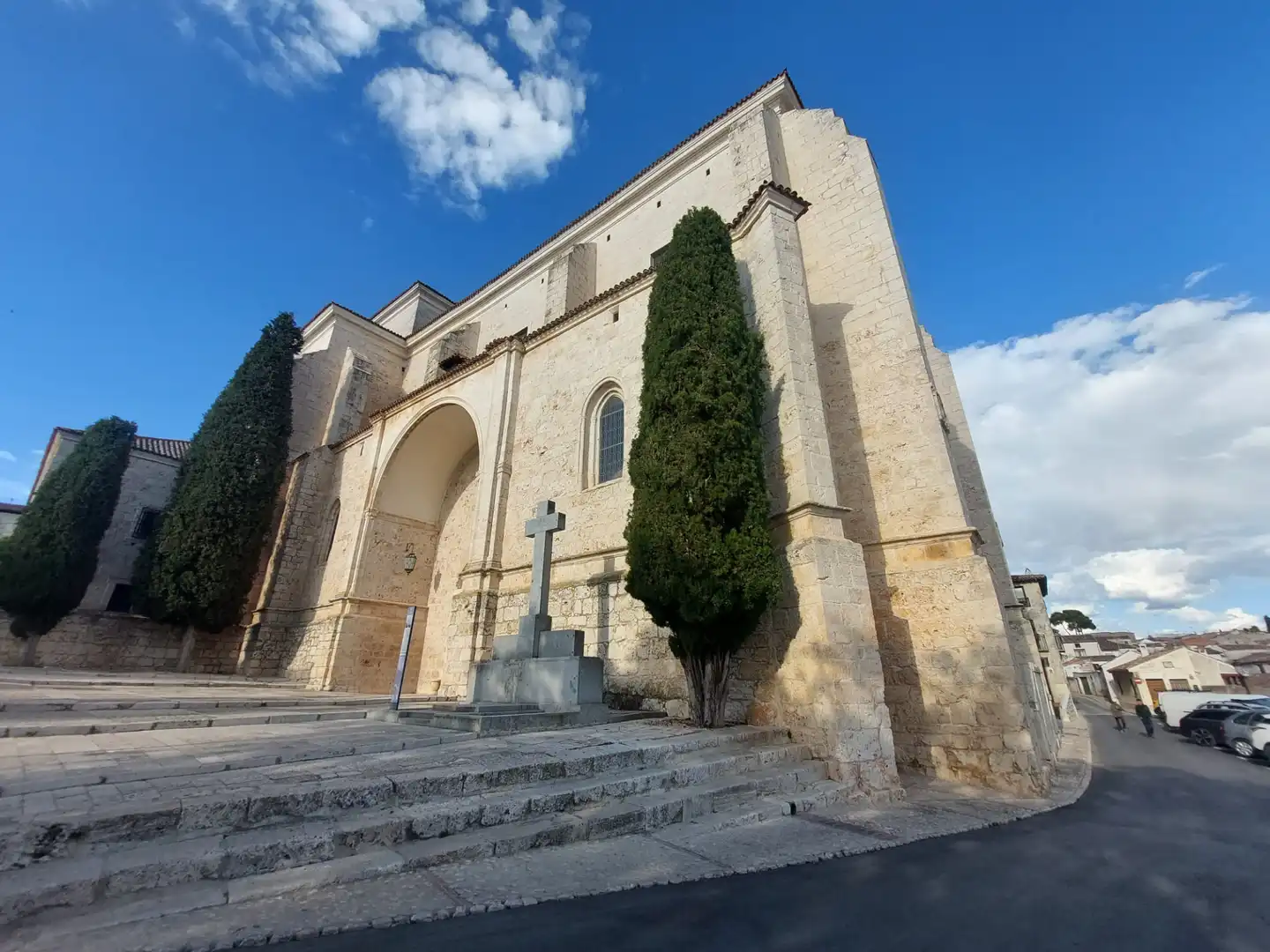 Vista exterior de Casa adosada en venda en Chinchón amb Aire condicionat, Calefacció i Jardí privat