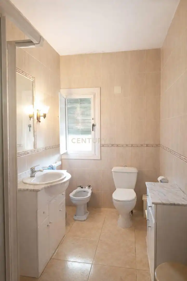 Badezimmer von Wohnungen zum Verkauf in Trujillo mit Klimaanlage, Abstellraum und Balkon