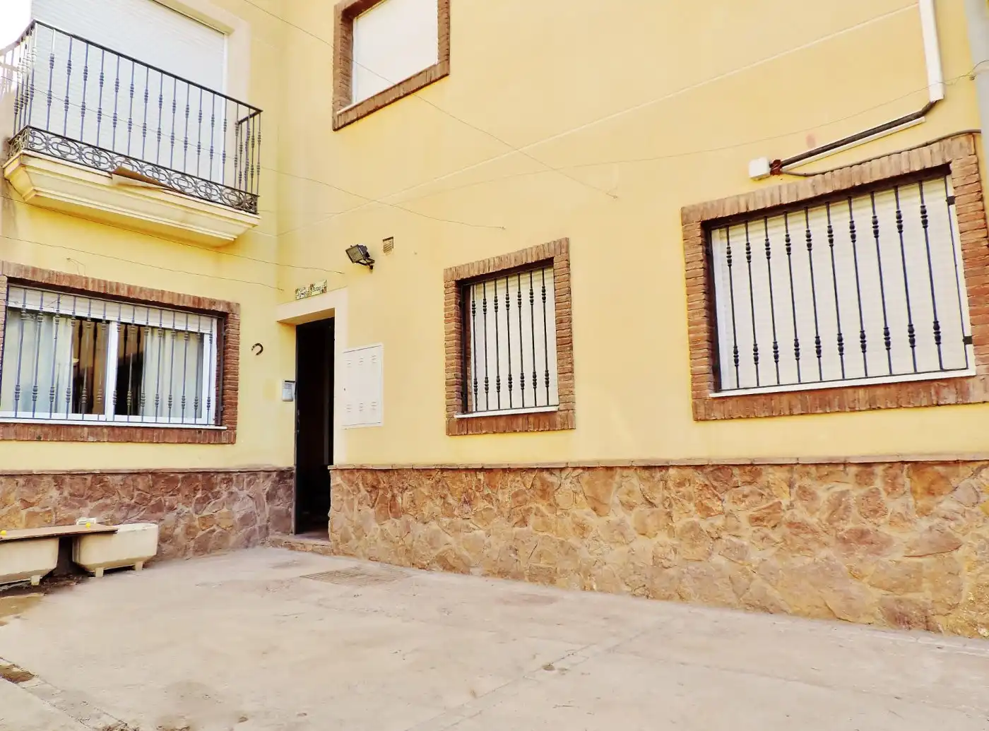 Exterior view of Flat for sale in Alsodux  with Heating