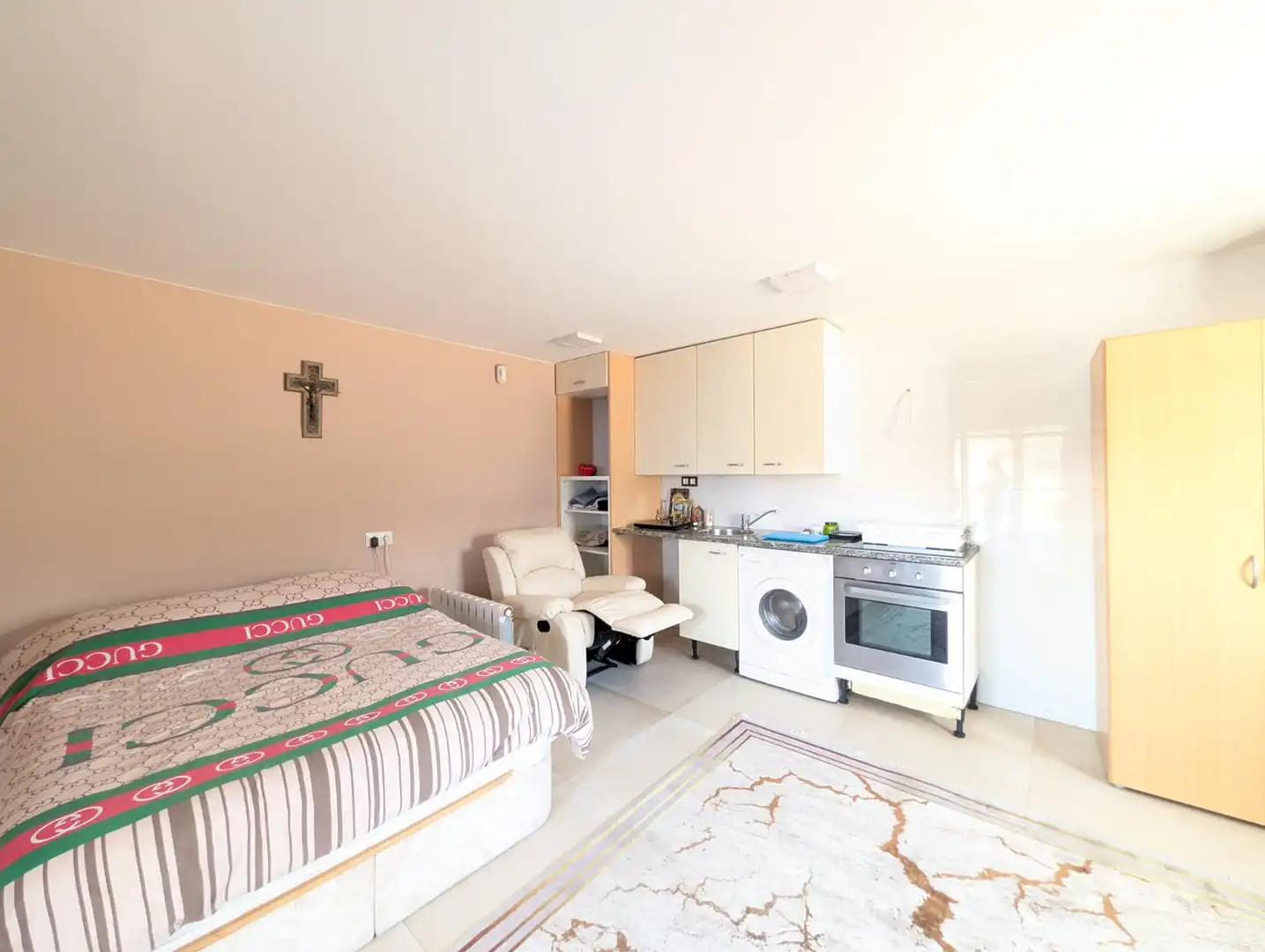 Dormitori de Casa o xalet en venda en Zaragoza amb Aire condicionat, Terrassa i Moblat