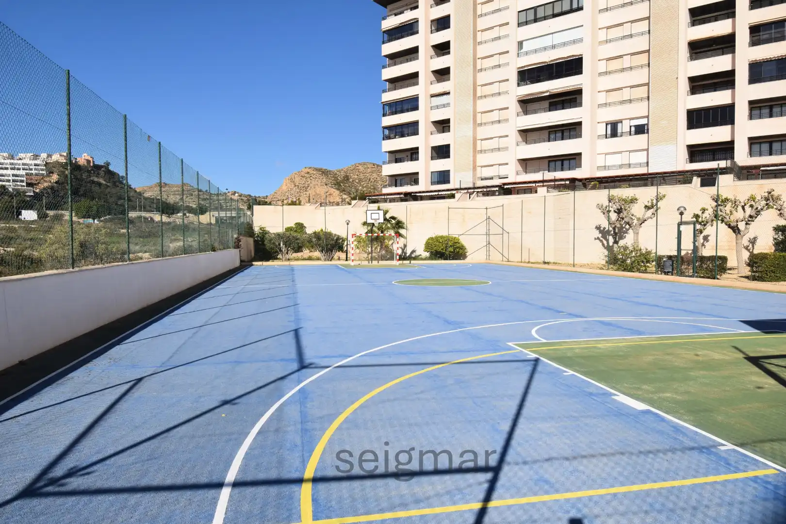 Aparcament de Pis en venda en Villajoyosa / La Vila Joiosa amb Aire condicionat, Calefacció i Terrassa