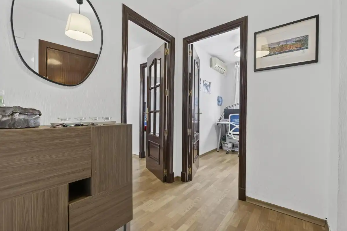 Flat for sale in Sevilla  with Air Conditioner and Heating