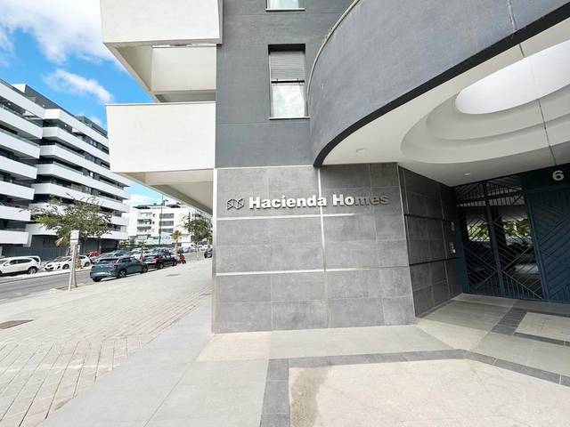 Garaje en Venta en Calle Pintor Murillo Bracho en El Atabal