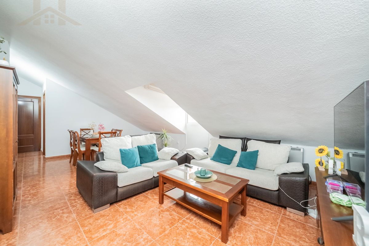 Living room of Flat for sale in Yeles  with Heating and Oven