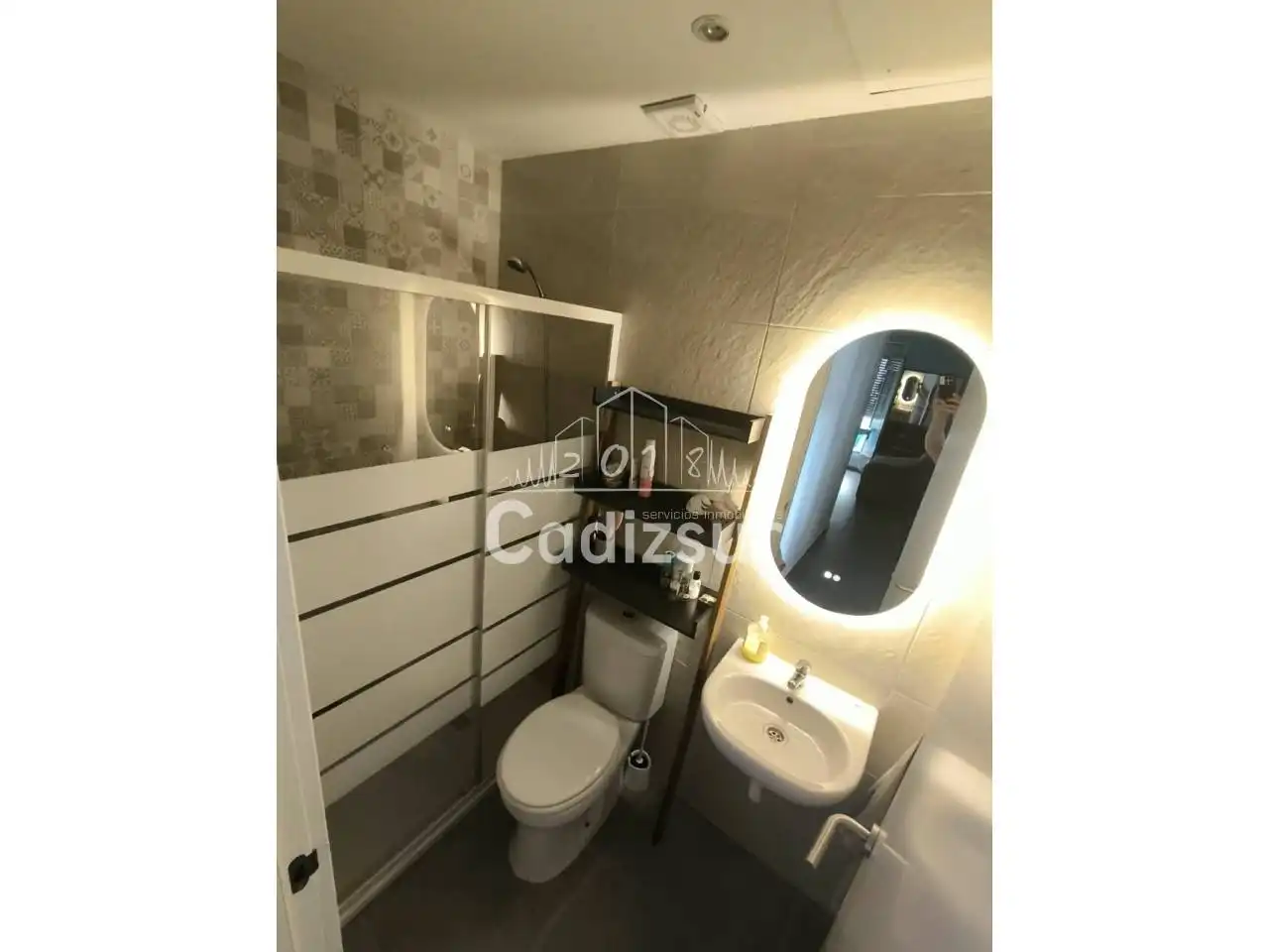 Bany de Apartament en venda en Cádiz amb Moblat i Balcó