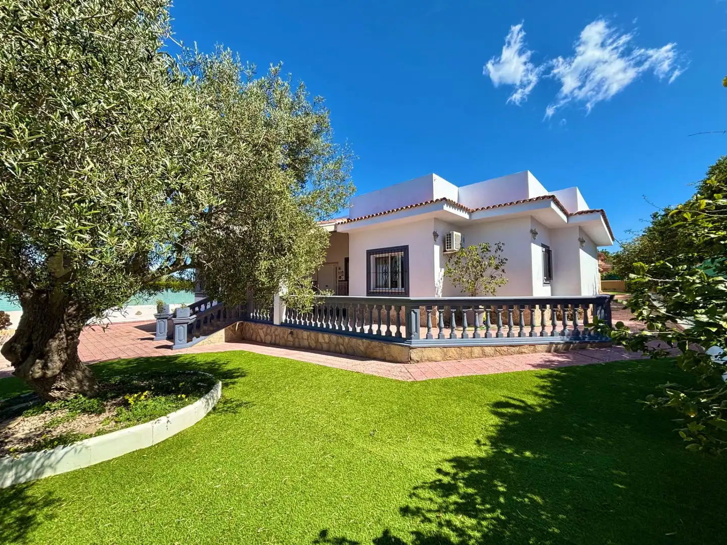 Vista exterior de Casa o xalet en venda en Llucmajor amb Aire condicionat, Terrassa i Piscina