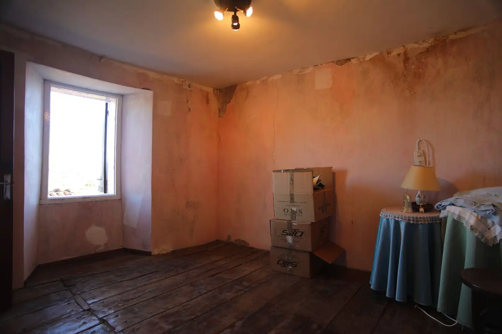 Schlafzimmer von Country house zum Verkauf in Valdeprado del Río mit Privatgarten