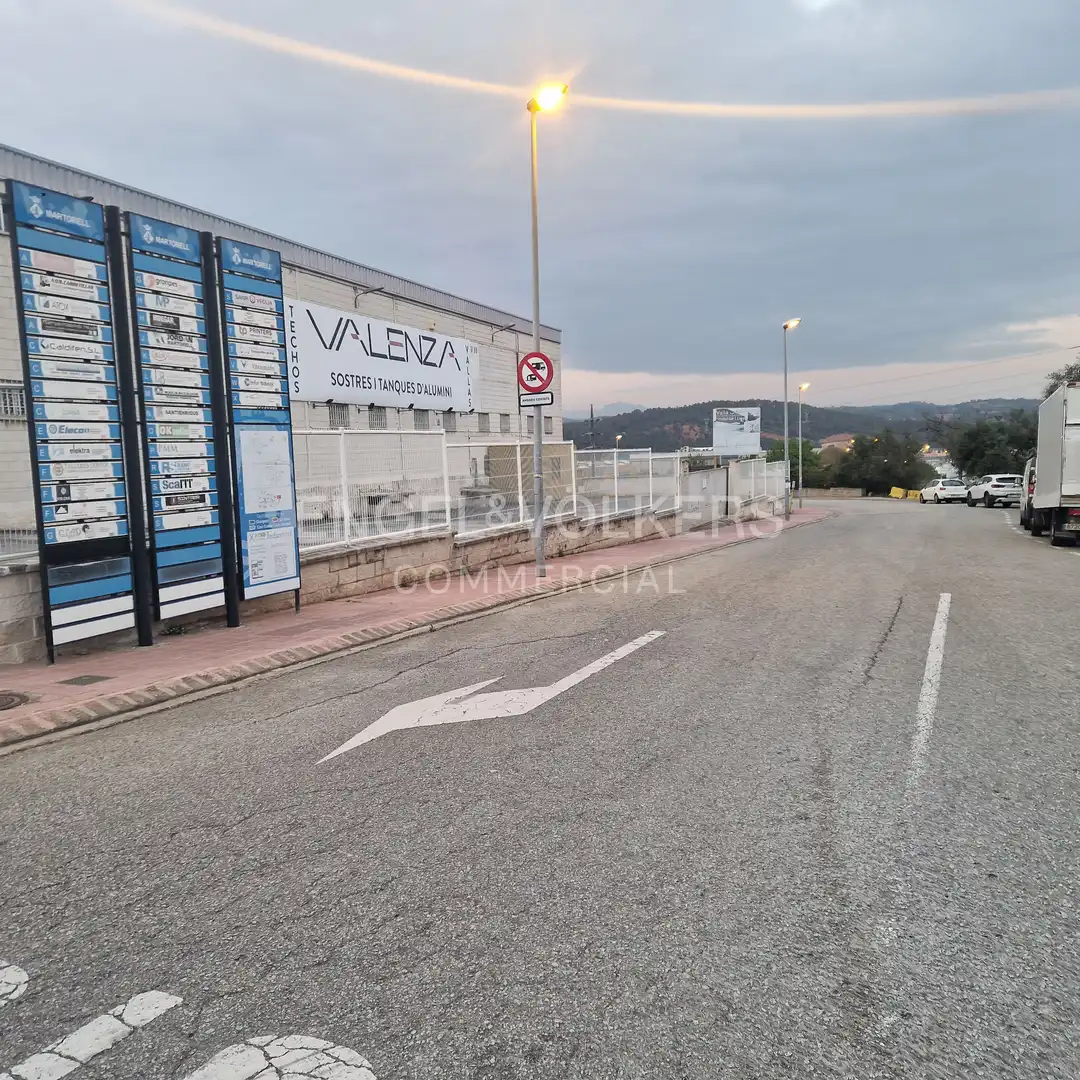 Nau industrial en venda a Martorell