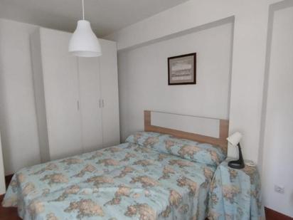 Bedroom of Flat to rent in  Sevilla Capital  with Air Conditioner and Furnished