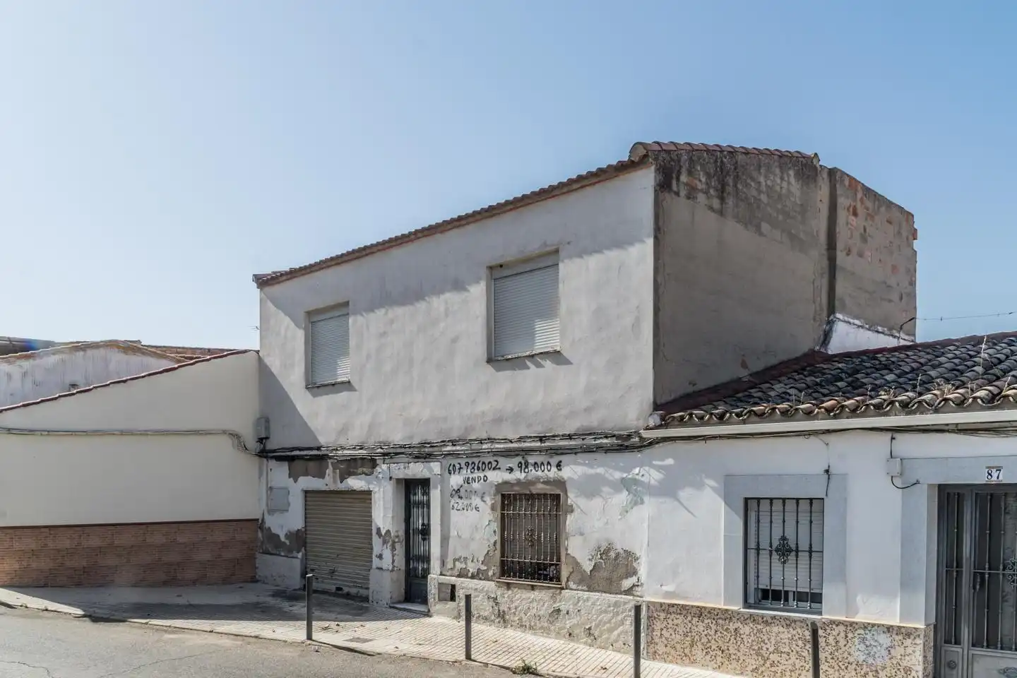 Vista exterior de Casa o xalet en venda en Linares