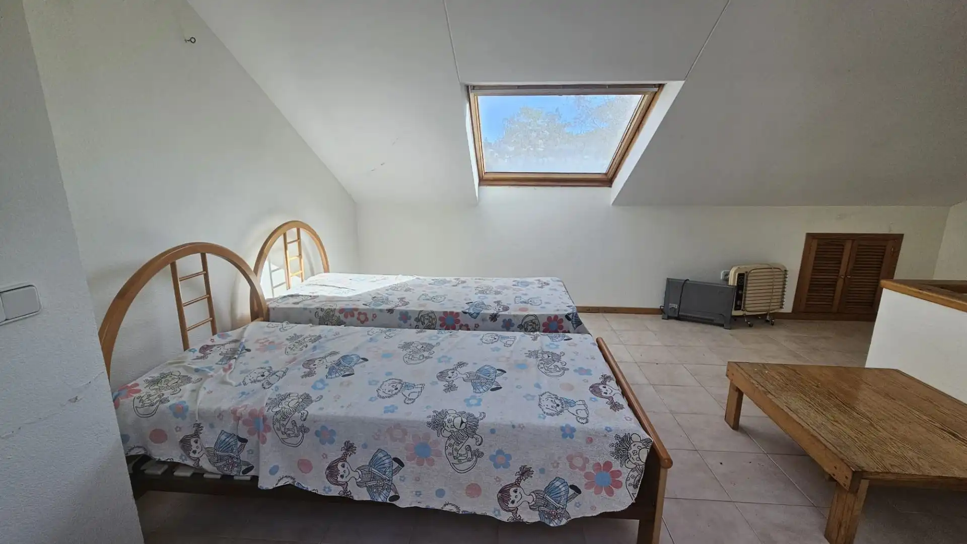 Dormitori de Casa adosada en venda en Benalmádena amb Terrassa, Moblat i Piscina comunitària