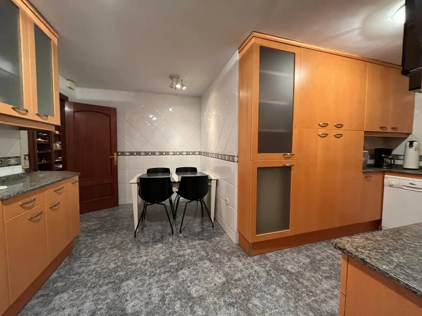 Küche von Wohnung zum Verkauf in Barcelona mit Klimaanlage, Heizung und Parkett