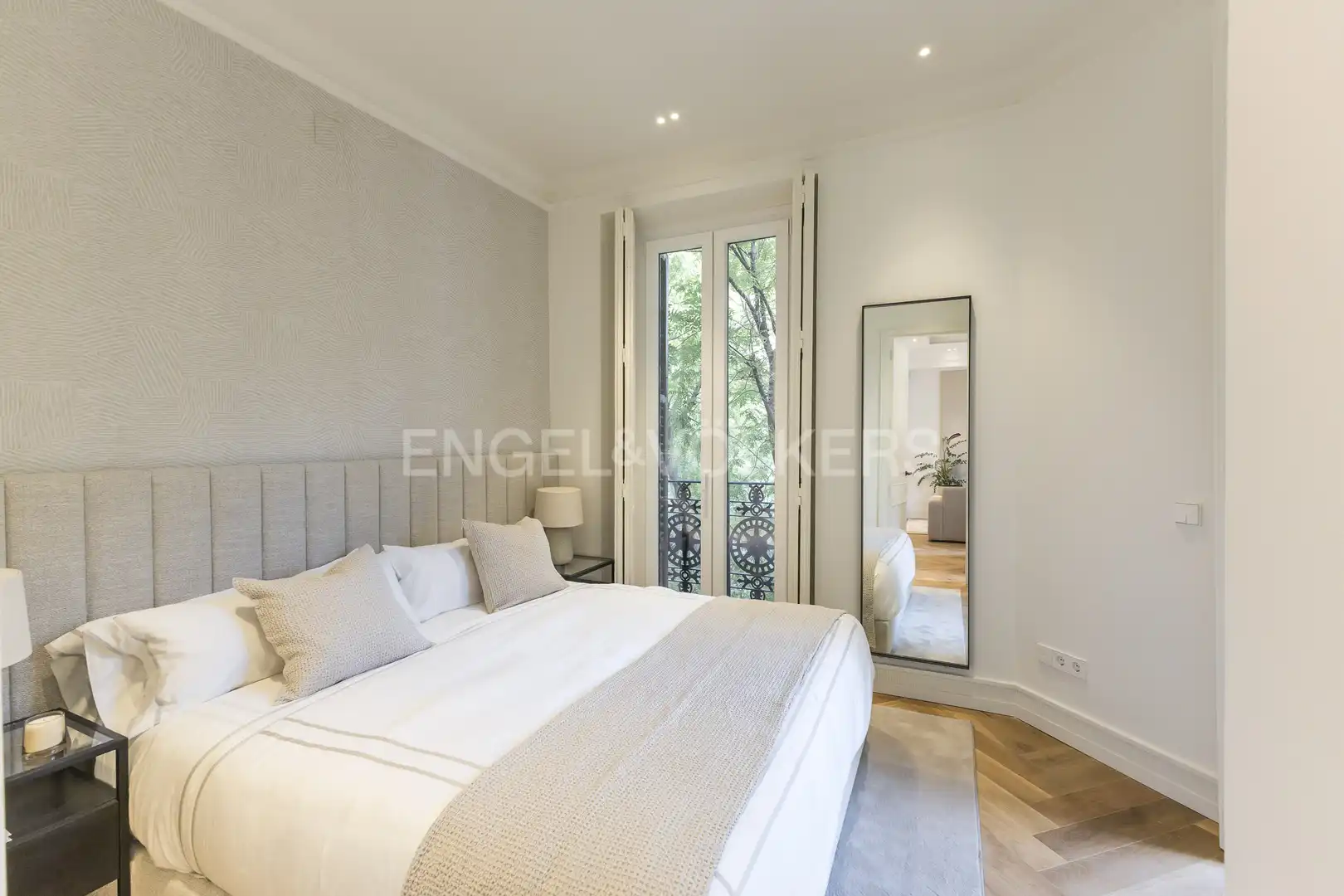 Schlafzimmer von Wohnung zur Miete in Barrio de Salamanca