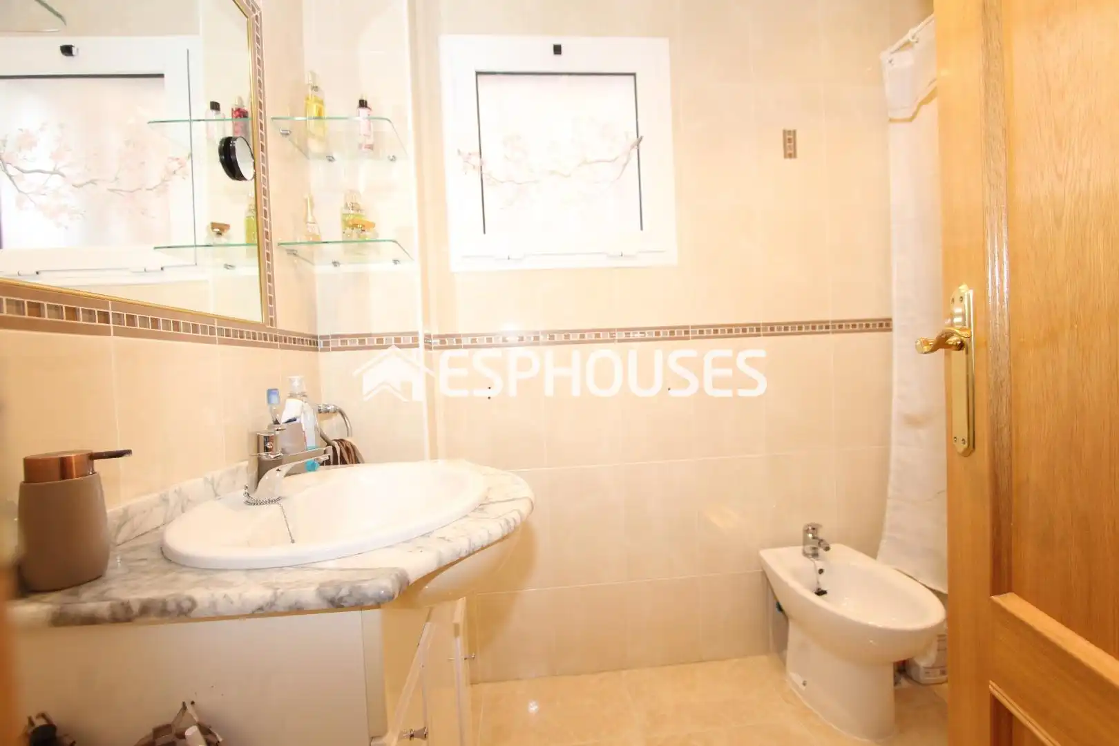 Bathroom of Flat for sale in Guardamar del Segura  with Air Conditioner, Terrace and Storage room