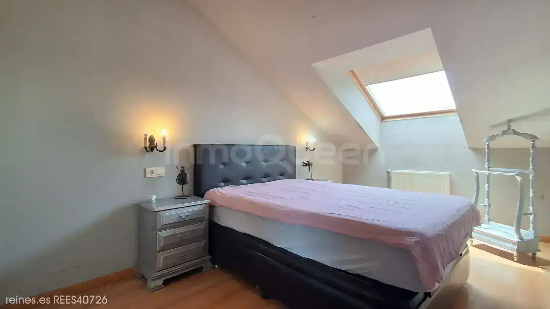 Dormitori de Apartament de lloguer en Siero amb Calefacció