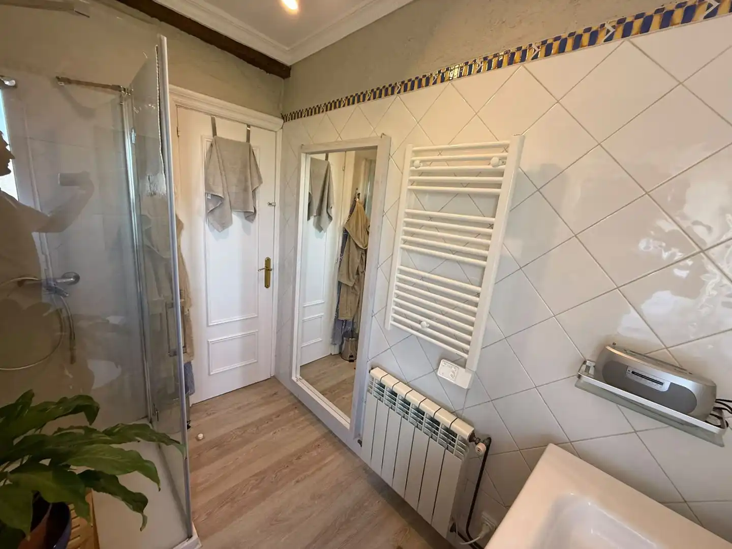 Bathroom of Flat for sale in Marina de Cudeyo  with Heating and Terrace
