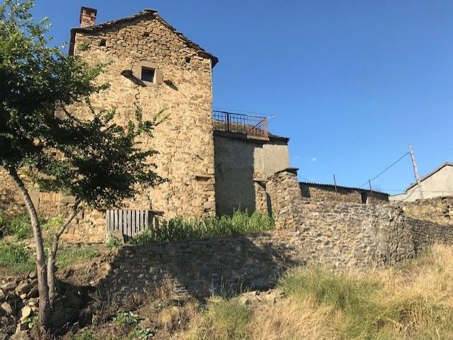 Vista exterior de Finca rústica en venda en Caldearenas amb Terrassa i Traster