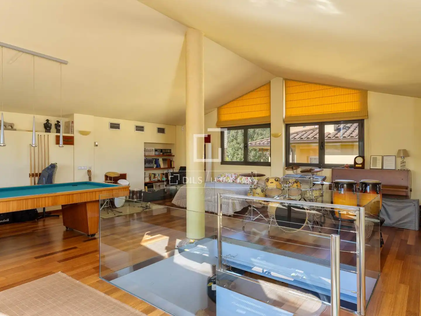Living room of Houses for sale in Sarrià de Ter  with Air Conditioner, Heating and Private garden