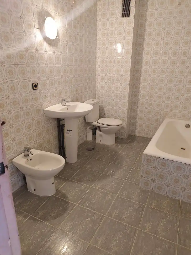 Bathroom of Flat for sale in Madrid  with Private garden, Terrace and Balcony