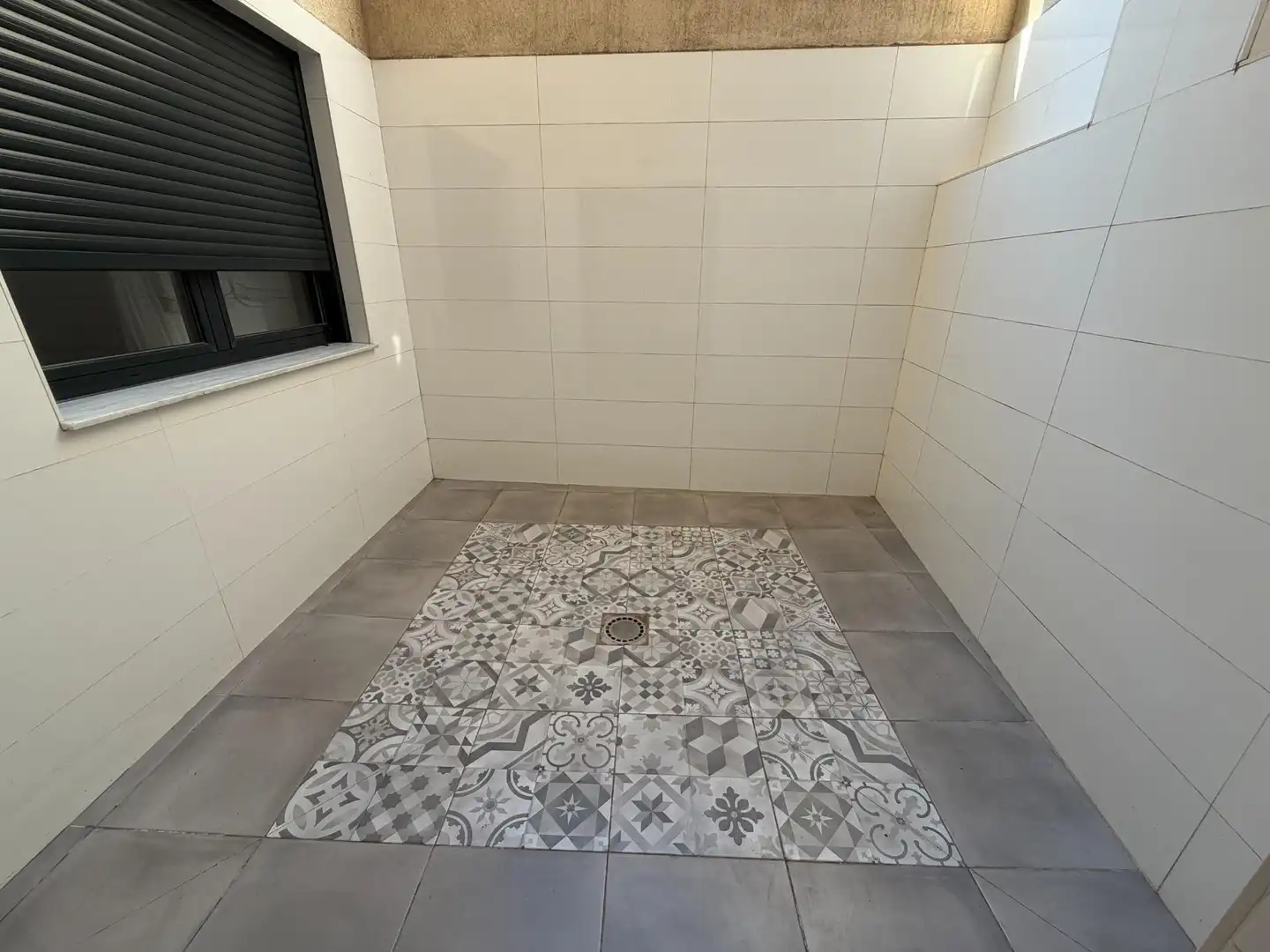 Badezimmer von Wohnung zum Verkauf in Alzira mit Klimaanlage, Heizung und Parkett
