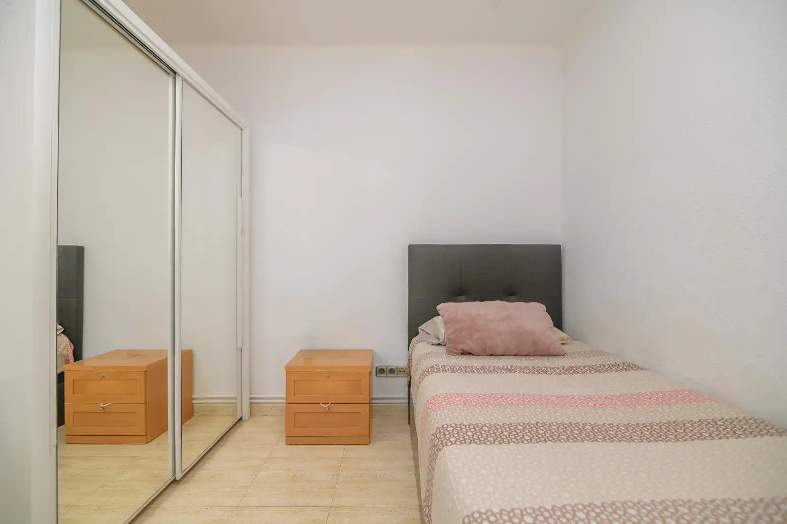 Bedroom of Attic for sale in La Gavarra