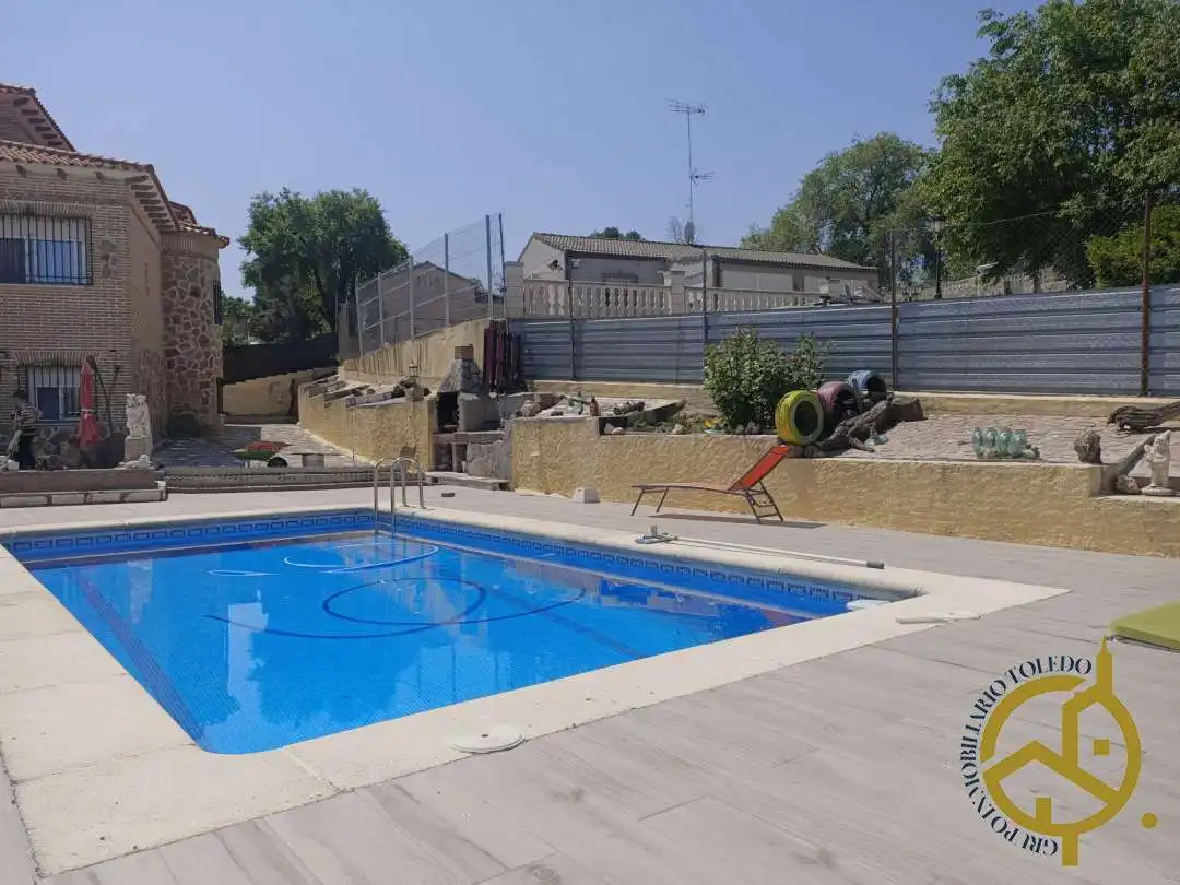 Piscina de Casa o xalet en venda en El Viso de San Juan amb Aire condicionat, Calefacció i Jardí privat