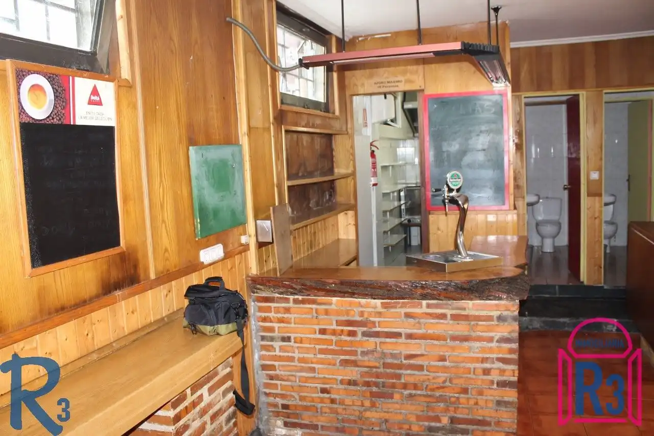 Local comercial en venda a Murias de Paredes, imagen 2