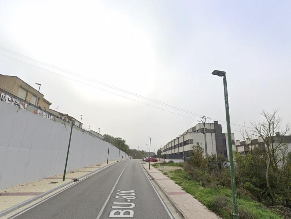 Vista exterior de Casa o xalet en venda en Burgos Capital amb Jardí privat i Terrassa