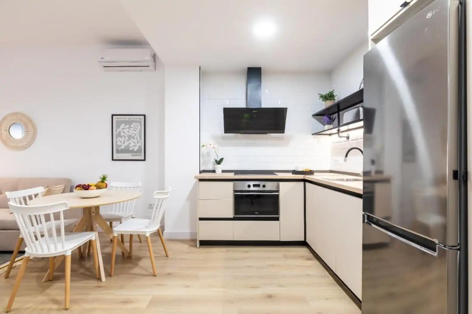 Küche von Wohnung zur Miete in Valencia mit Klimaanlage, Heizung und Parkett