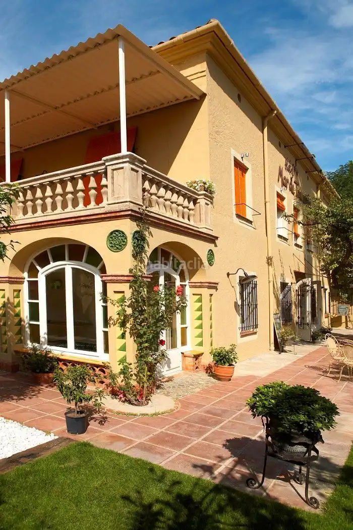 Casa rústica amb jardí en venda a La Bisbal d'Empordà, imagen 3