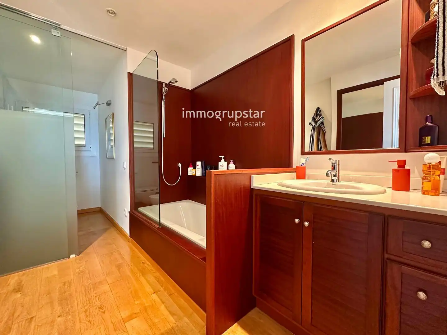Baño de Piso en venta en Palamós con Aire acondicionado, Calefacción y Terraza