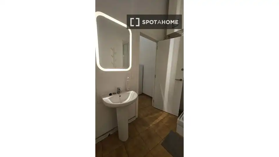 Habitación en La Nova Esquerra de l'Eixample