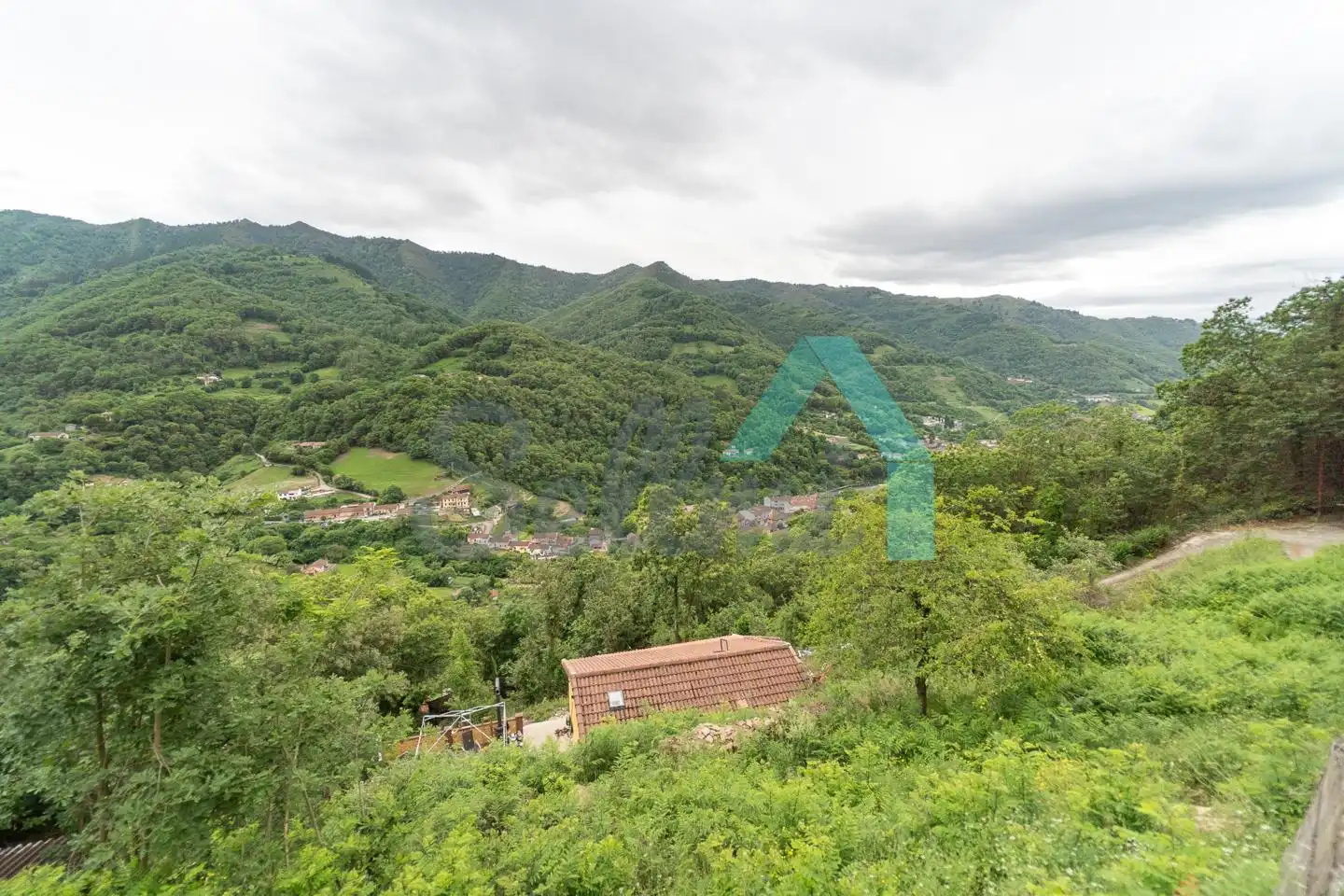 Houses for rent in Mieres (Asturias)  with Heating, Private garden and Parquet flooring