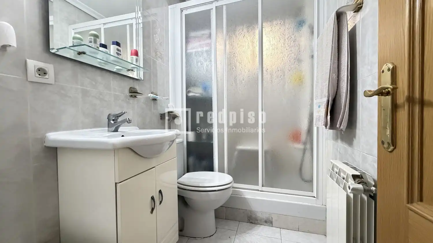 Bathroom of Flat for sale in Leganés  with Heating