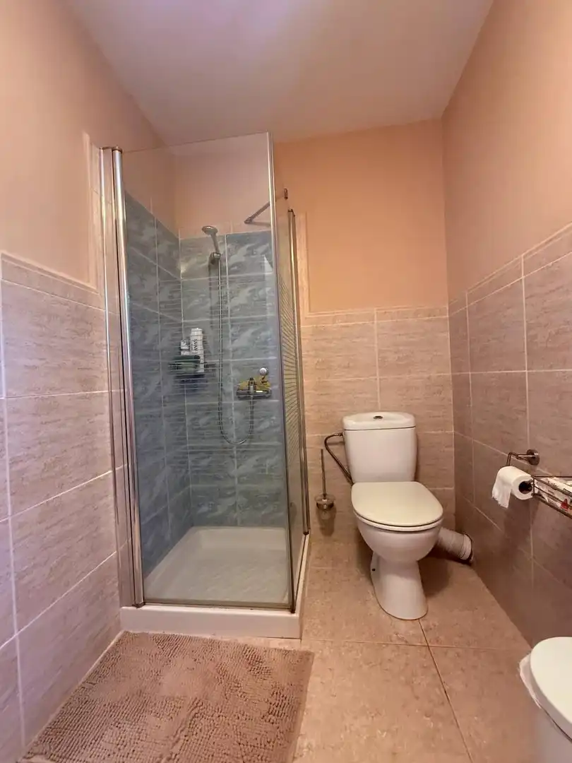 Bathroom of Houses for sale in Godelleta  with Air Conditioner, Private garden and Terrace