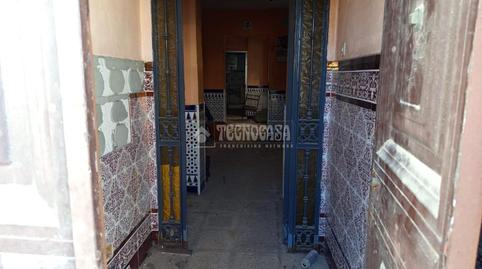 Foto 3 de Casa adosada en venta en C. Manzanares, Sanlúcar la Mayor, Sevilla