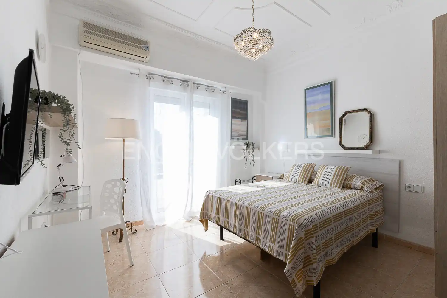 Bedroom of Flat for rent in Valencia  with Air Conditioner, Heating and Furnished