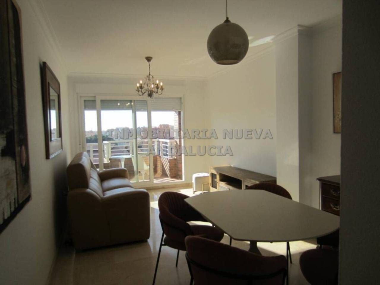 Sala d'estar de Pis de lloguer en  Almería Capital amb Aire condicionat, Terrassa i Moblat