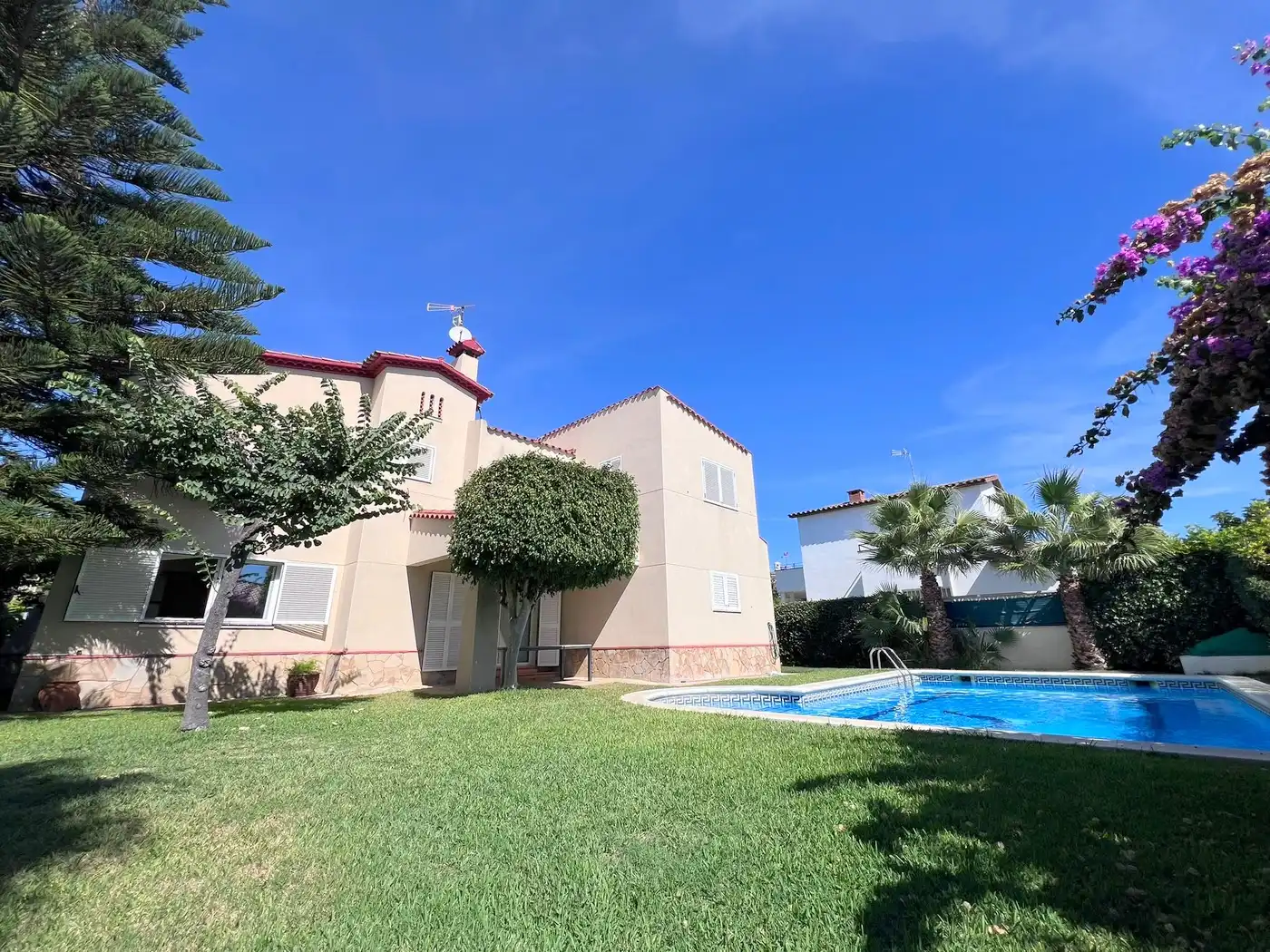 Villa avec piscine à vendre à Carrer Joaquim Sorolla