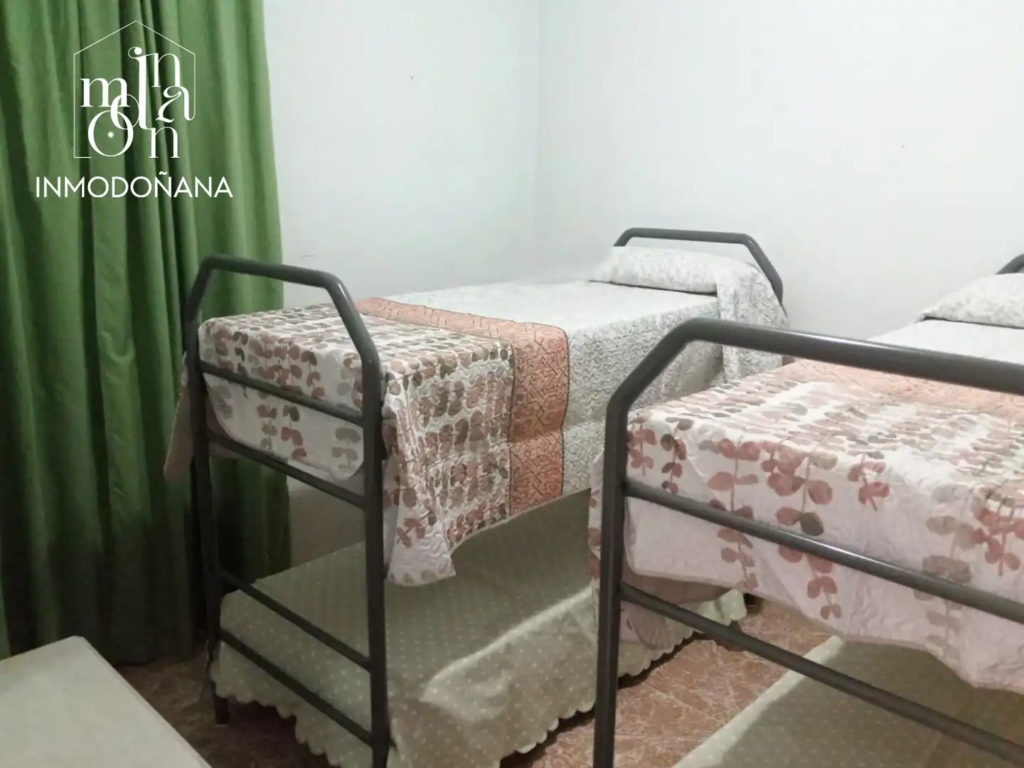 Habitación de Casa adosada en venta en Almonte con Terraza y Amueblado