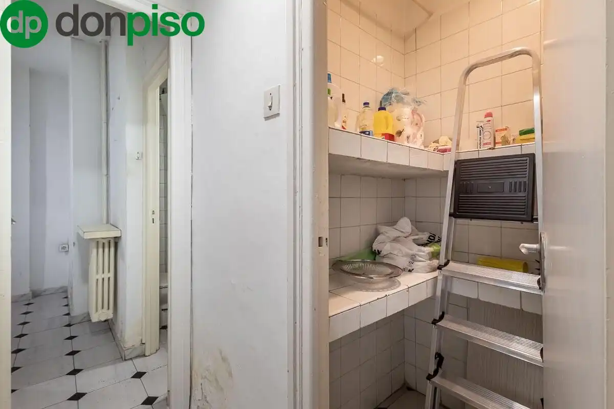 Badezimmer von Wohnung zum Verkauf in Granada