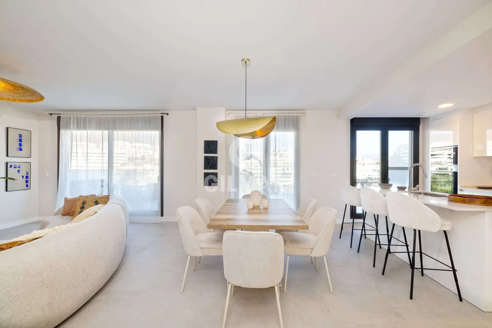 Comedor de Ático en venta en Estepona con Calefacción, Trastero y Piscina