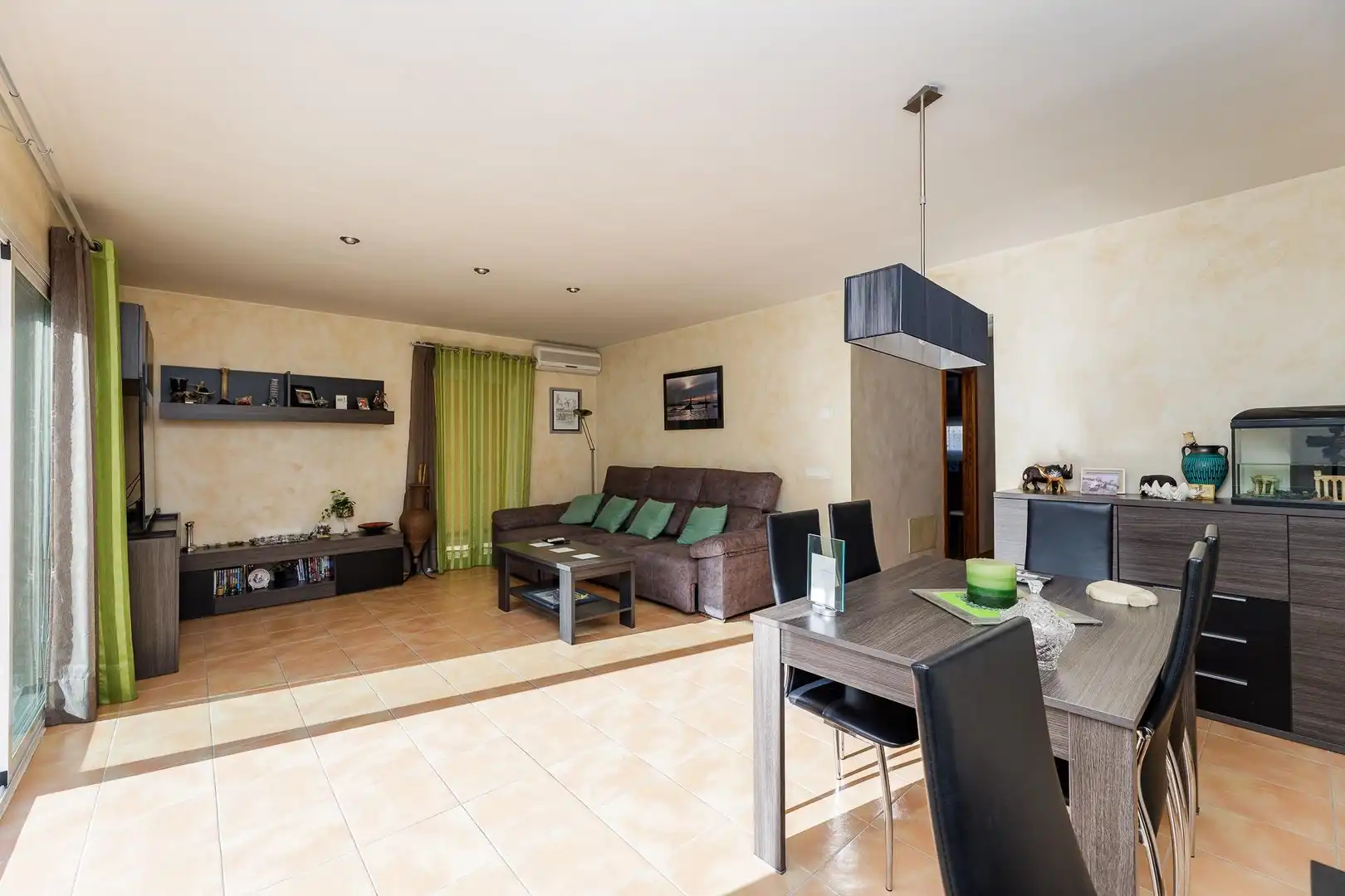 Sala d'estar de Casa adosada en venda en Marratxí amb Aire condicionat, Calefacció i Terrassa