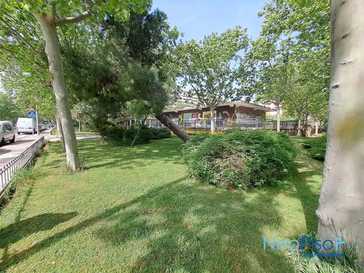Vista exterior de Piso en venta en Alcorcón con Terraza